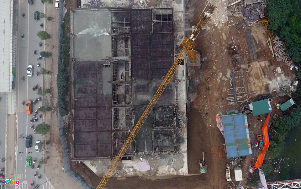 Hiện trường vụ sập giàn giáo làm 3 người chết lúc rạng sáng